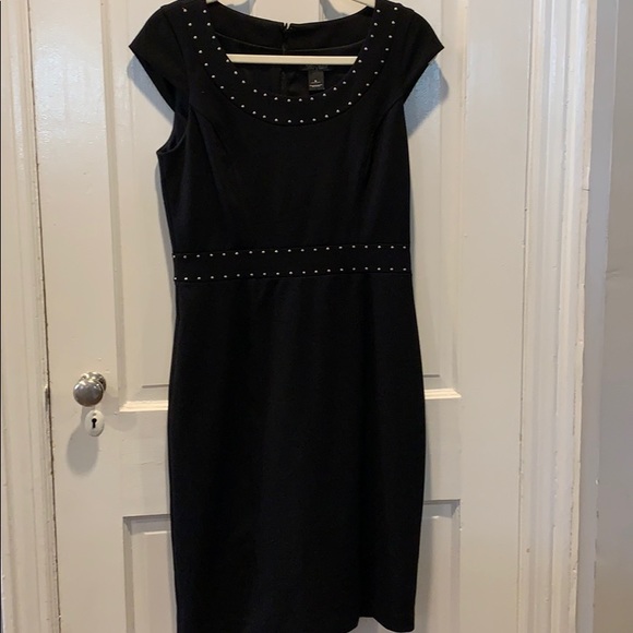 EUC White House Black Market Studded Dress Size 8 - Picture 2 of 6